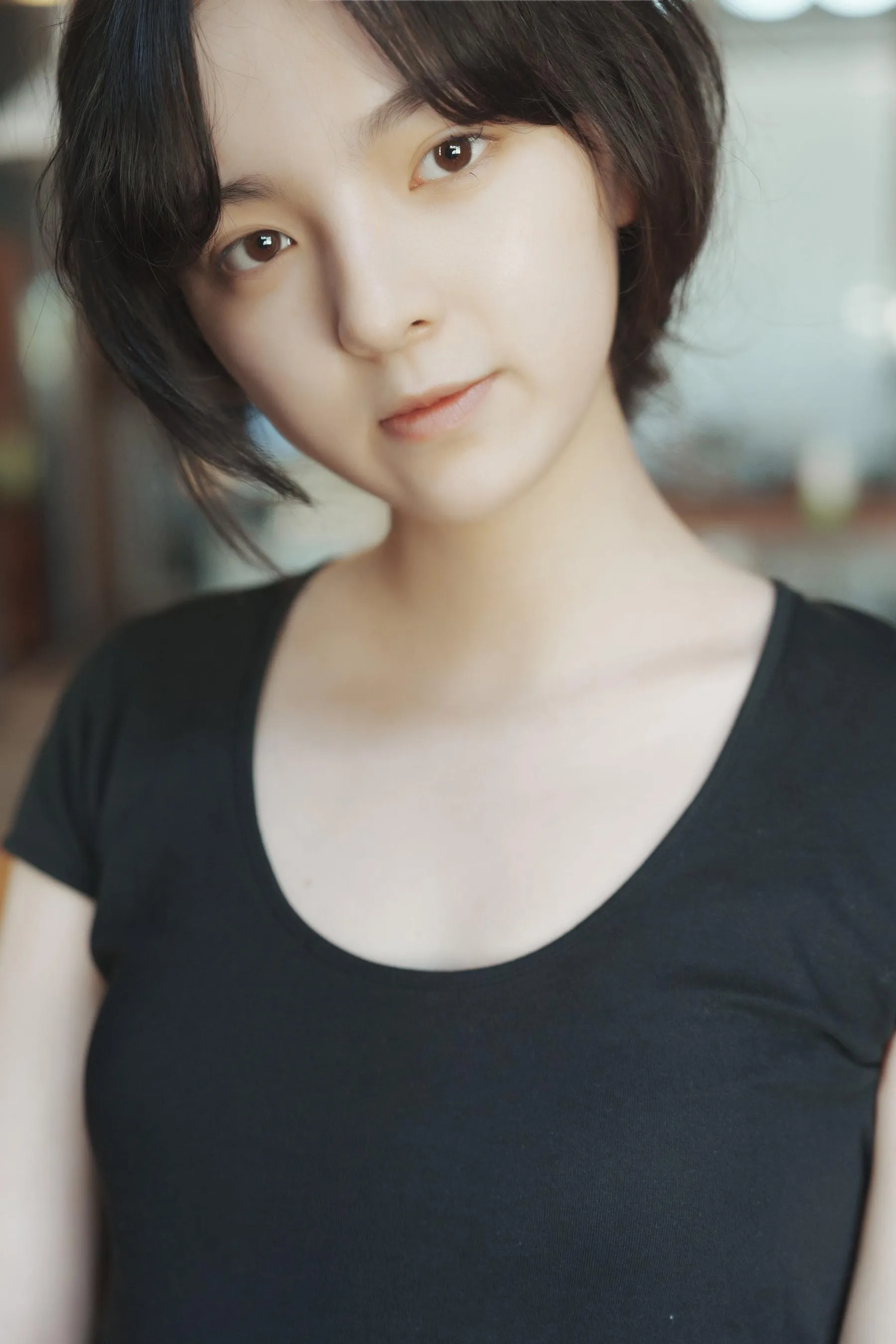 [YITUYU艺图语]2022.09.11 咖啡屋里的素颜女孩 dudu [32P]插图2